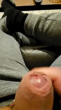 Snapshot of cross10 chatting on 10, 1, 2025 cross10 online show from 10, 1, 2025