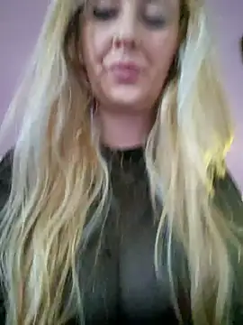 Snapshot of VictoriaMiami chatting on 8, 2, 2026 VictoriaMiami online show from 8, 2, 2026