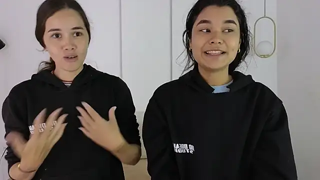 Snapshot of sexychanell_18 chatting on 15, 11, 2025 sexychanell 18 online show from 15, 11, 2025