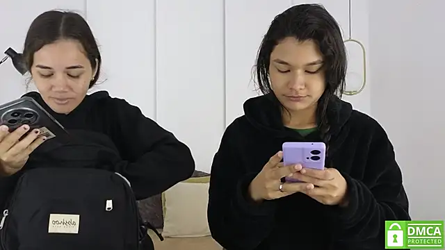 Snapshot of sexychanell_18 chatting on 18, 12, 2025 sexychanell 18 online show from 18, 12, 2025