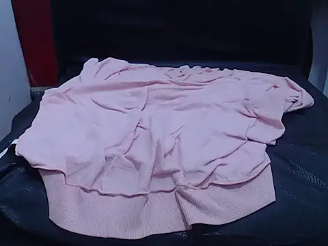 Snapshot of Laura_hottt chatting on 26, 10, 2025 Laura hottt online show from 26, 10, 2025