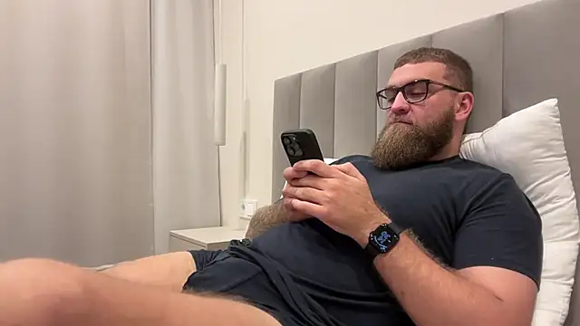 Bear bear  online show from 13, 11, 2025