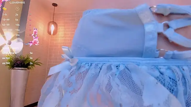 JuanitaClay online show from 27, 12, 2024