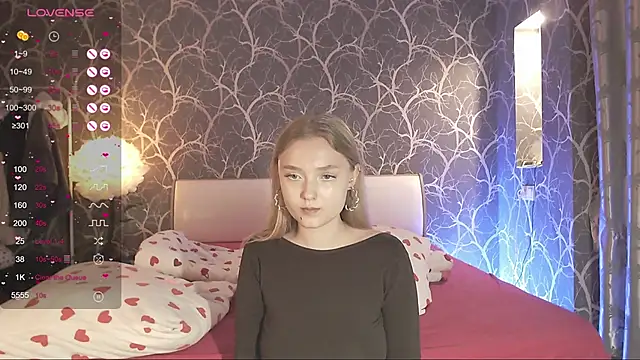 Snapshot of MiaMiaMeow chatting on 3, 10, 2025 MiaMiaMeow online show from 3, 10, 2025