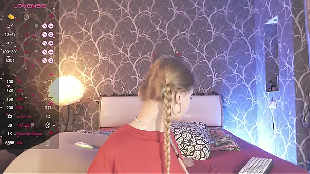 MiaMiaMeow online show from 20, 12, 2025