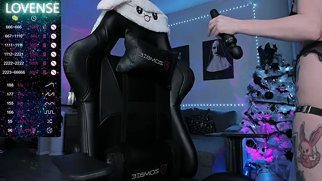 Snapshot of RachelQueen_ chatting on 2, 2, 2025 RachelQueen online show from 2, 2, 2025