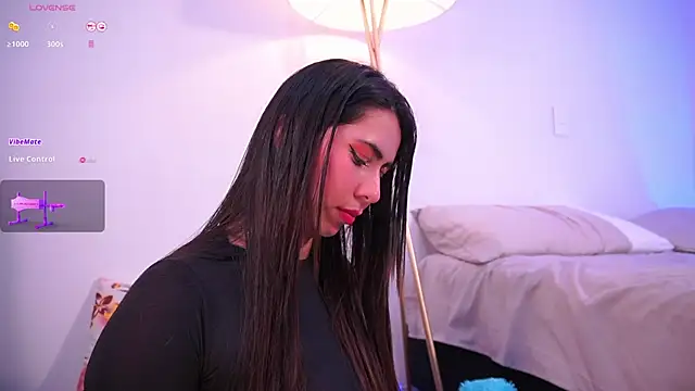 lara giraldo online show from 26, 1, 2025