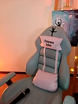 Snapshot of francesca_baker1007 chatting on 18, 10, 2025 francesca baker1007 online show from 18, 10, 2025