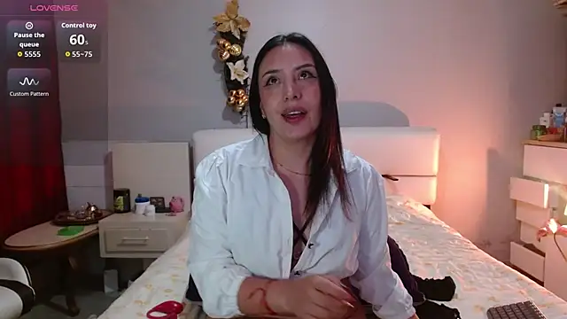 Freyja soh online show from 4, 12, 2025