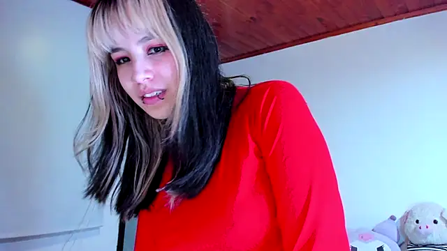 Snapshot of Akane-Mou chatting on 4, 12, 2024 Akane-Mou online show from 4, 12, 2024