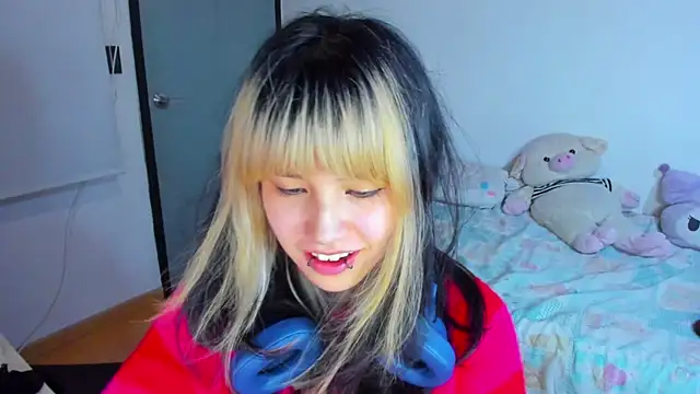 Snapshot of Akane-Mou chatting on 24, 12, 2024 Akane-Mou online show from 24, 12, 2024