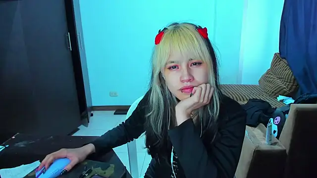 Snapshot of Akane-Mou chatting on 15, 2, 2025 Akane-Mou online show from 15, 2, 2025