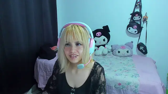 Snapshot of Akane-Mou chatting on 24, 10, 2025 Akane-Mou online show from 24, 10, 2025