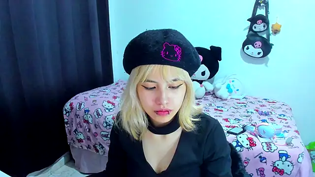 Snapshot of Akane-Mou chatting on 26, 10, 2025 Akane-Mou online show from 26, 10, 2025