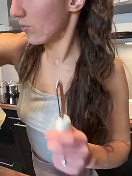 Snapshot of spottyyy chatting on 27, 3, 2026 spottyyy online show from 27, 3, 2026