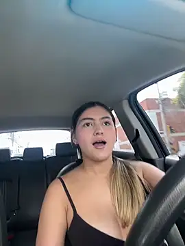 sofia henaok online show from 4, 10, 2025