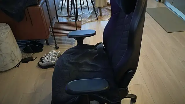 HungandThickLatin online show from 16, 9, 2025