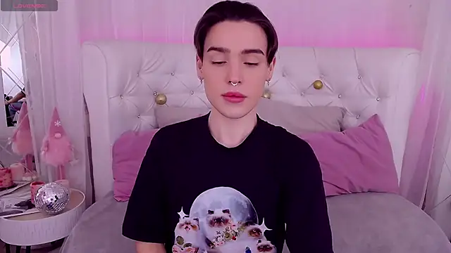 RobbyCharming online show from 13, 12, 2024