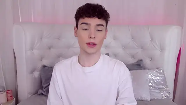 Snapshot of RobbyCharming chatting on 24, 9, 2025 RobbyCharming online show from 24, 9, 2025