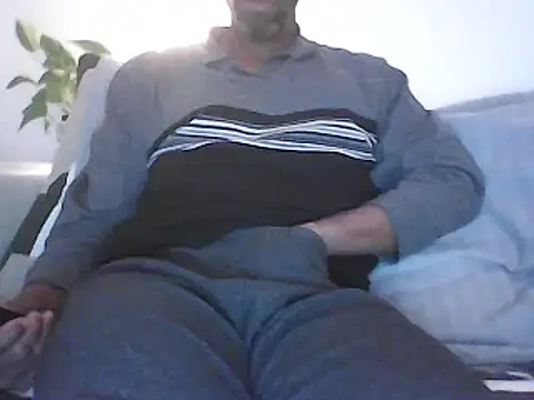 Malcomvs97 online show from 19, 12, 2024