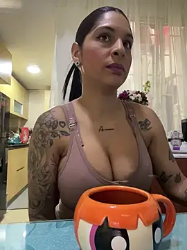 charlotte stevenss  online show from 18, 11, 2025