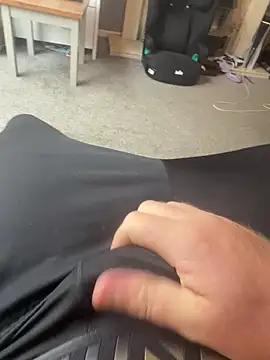 Averagematt1991 online show from 3, 10, 2025