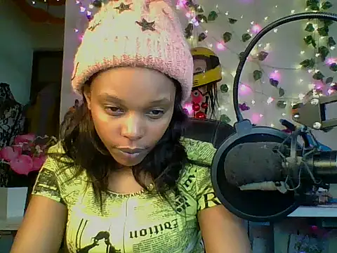 Snapshot of Anaconda2350 chatting on 18, 5, 2026 Anaconda2350 online show from 18, 5, 2026