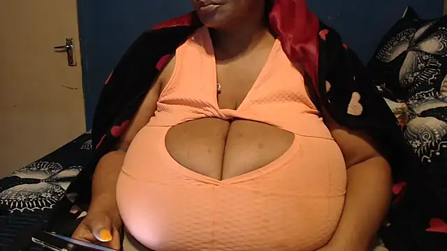 Snapshot of CUTEFIRMMELONSS chatting on 17, 9, 2025 CUTEFIRMMELONSS online show from 17, 9, 2025