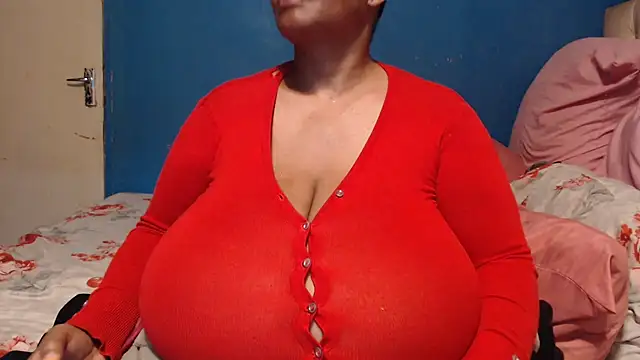 Snapshot of CUTEFIRMMELONSS chatting on 4, 10, 2025 CUTEFIRMMELONSS online show from 4, 10, 2025