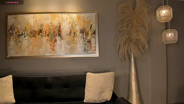 MariamRivera  online show from 20, 2, 2025