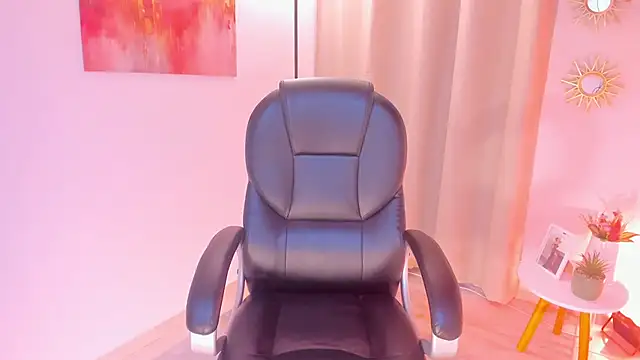 MariamRivera  online show from 25, 3, 2026