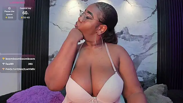 Snapshot of Darnellqueen chatting on 1, 5, 2026 Darnellqueen online show from 1, 5, 2026