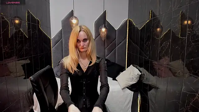 SaraSubtlety online show from 19, 9, 2025