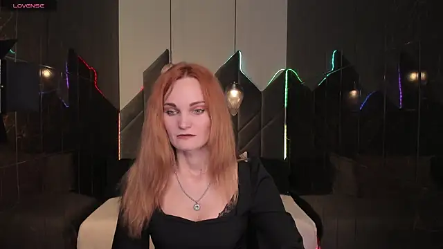 SaraSubtlety online show from 14, 11, 2025