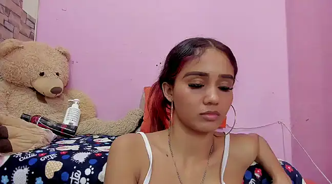 Snapshot of MarianaManzur chatting on 3, 1, 2025 MarianaManzur online show from 3, 1, 2025