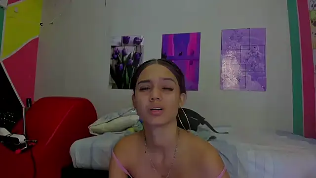 Snapshot of MarianaManzur chatting on 2, 2, 2025 MarianaManzur online show from 2, 2, 2025