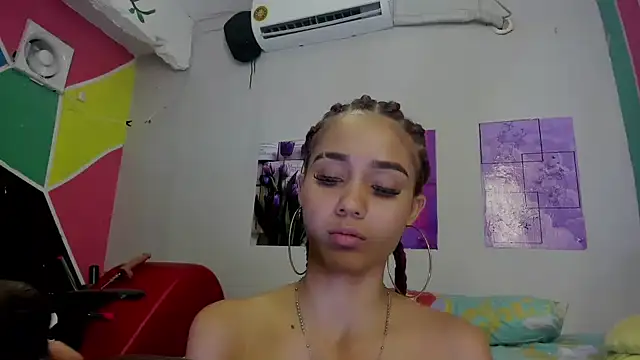 Snapshot of MarianaManzur chatting on 9, 2, 2025 MarianaManzur online show from 9, 2, 2025