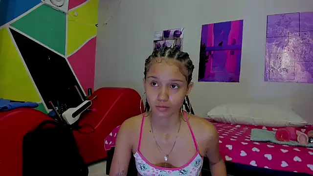Snapshot of MarianaManzur chatting on 6, 3, 2025 MarianaManzur online show from 6, 3, 2025