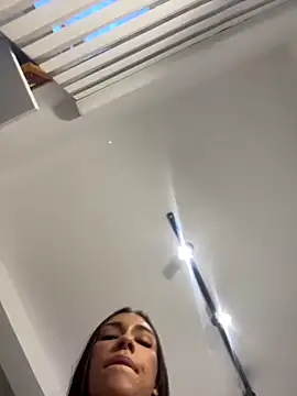 EllaSanz  online show from 8, 1, 2025