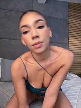 EllaSanz  online show from 19, 5, 2026