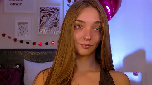 Snapshot of VirginieCruz chatting on 17, 2, 2026 VirginieCruz online show from 17, 2, 2026