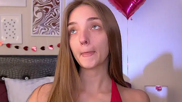 Snapshot of VirginieCruz chatting on 20, 2, 2026 VirginieCruz online show from 20, 2, 2026