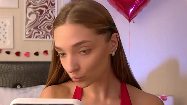 Snapshot of VirginieCruz chatting on 20, 2, 2026 VirginieCruz online show from 20, 2, 2026