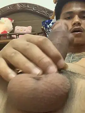 Snapshot of Hullax chatting on 7, 3, 2026 Hullax online show from 7, 3, 2026