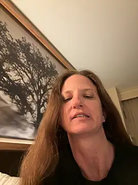 Snapshot of MeraSquirtsALot chatting on 28, 10, 2025 MeraSquirtsALot online show from 28, 10, 2025