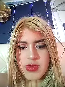 Snapshot of bella_star21 chatting on 27, 12, 2024 bella star21 online show from 27, 12, 2024