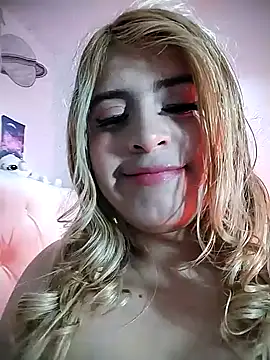 Snapshot of bella_star21 chatting on 12, 1, 2025 bella star21 online show from 12, 1, 2025