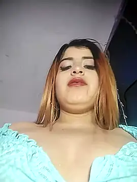 Snapshot of bella_star21 chatting on 14, 9, 2025 bella star21 online show from 14, 9, 2025