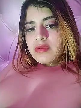 Snapshot of bella_star21 chatting on 20, 10, 2025 bella star21 online show from 20, 10, 2025