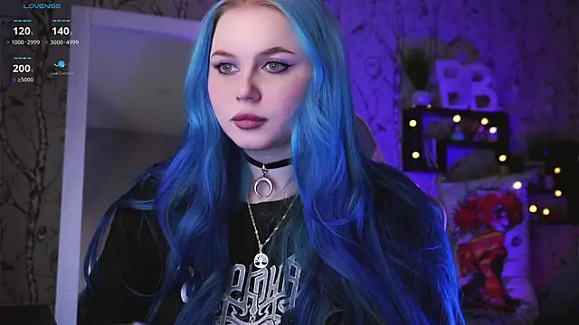 Moon Valkyrie online show from 3, 2, 2025